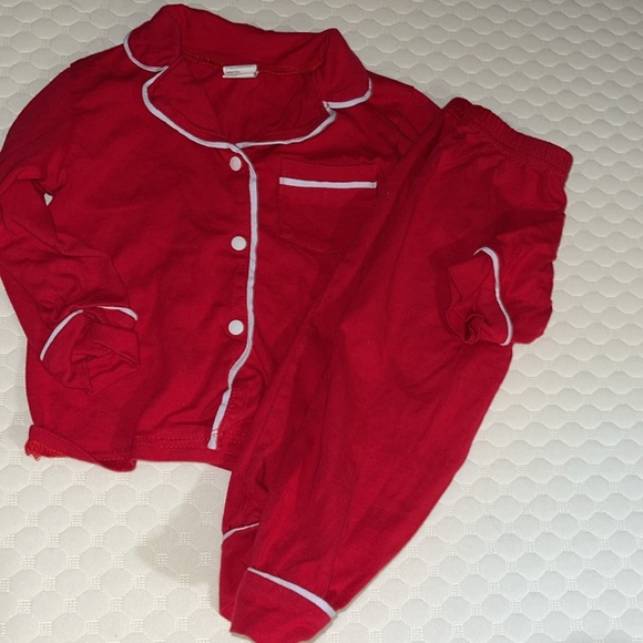 Christmas pajama set. Red with white trim. Button up top. Preppy Christmas 18mo. - Picture 5 of 5